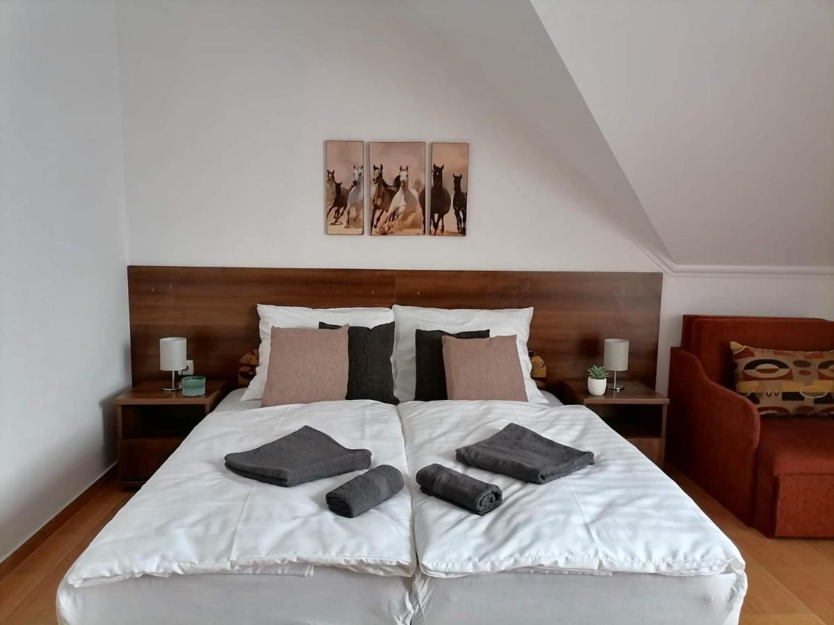 Aqua Oazis Apartman Hajdúszoboszló Zewnętrze zdjęcie
