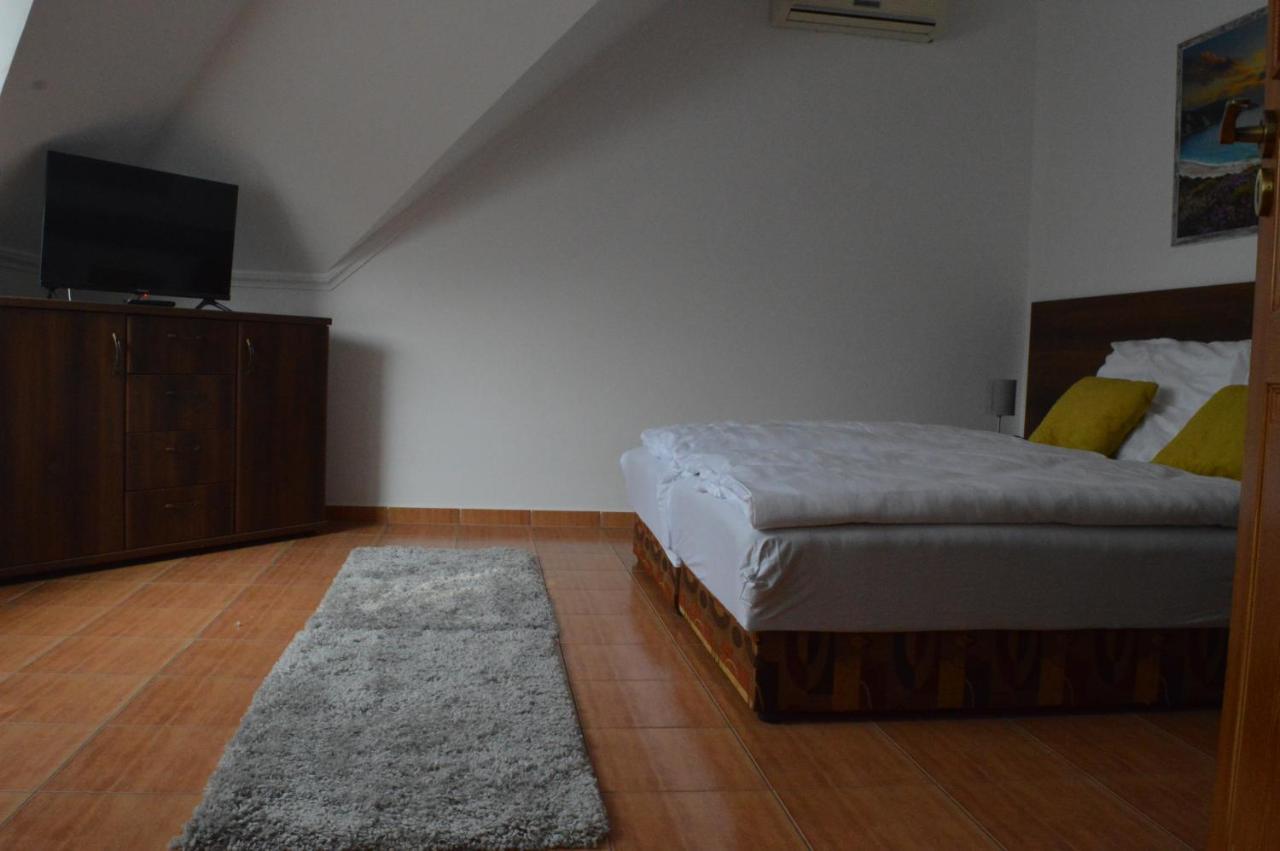 Aqua Oazis Apartman Hajdúszoboszló Zewnętrze zdjęcie