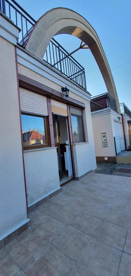 Aqua Oazis Apartman Hajdúszoboszló Zewnętrze zdjęcie